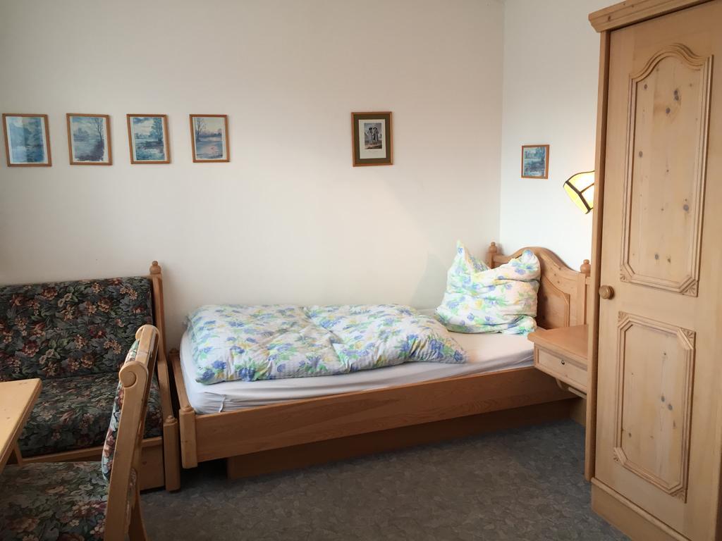 Dreischlaeger Hof Hotel Neustadt  Bagian luar foto